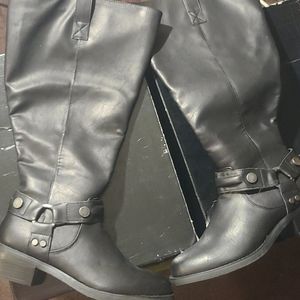 Torrid boots